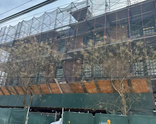 Professional scaffolding consultation provided on-site in Queens, NY, ensuring safe and efficient setup for construction and renovation projects.